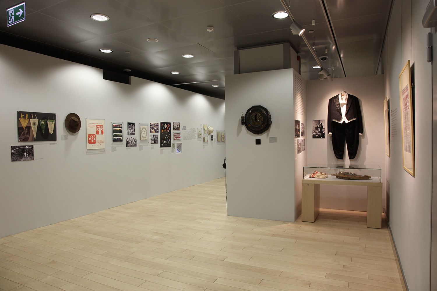 Latvieši pasaulē, izstāde LNB